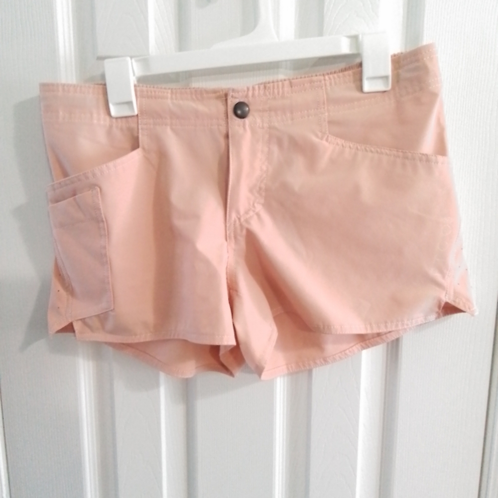 American fishing tackle company shorts